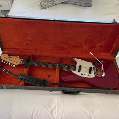 1965 Fender Mustang Guitar with Rosewood Fretboard - Dakota Red image 9