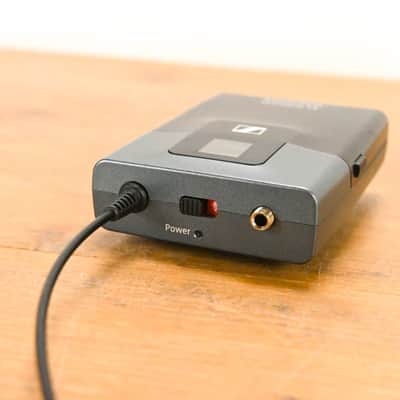 Sennheiser EM 10 Receiver w/ SK-XSW Bodypack - 548-572 MHz (NO PSU) CG01SCA image 13