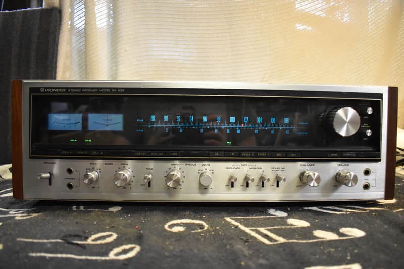 Pioneer SX-939 70-Watt Stereo Solid-State Receiver 1974 - 1976 - Silver image 1