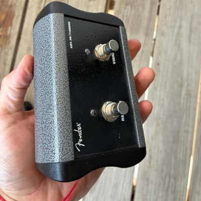 Fender 2-Button Channel/Reverb Footswitch with 1/4" Jack 2010s - Silver electric guitar controller channel selector image 6