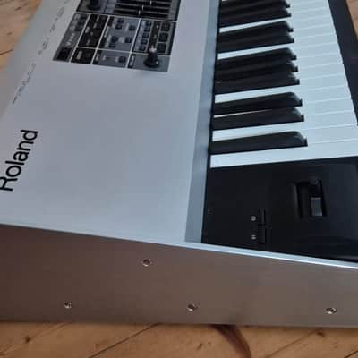 Roland Fantom G8 Workstation Synth Digi Piano image 4