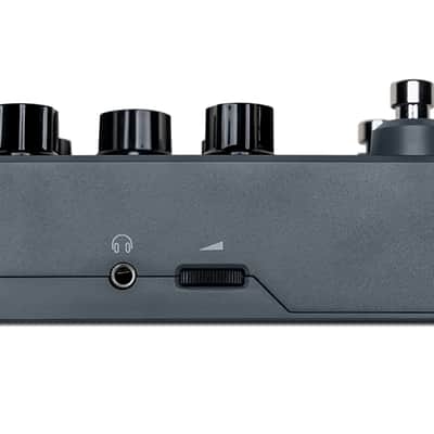 Line 6 POD Express Bass Amp and Effects Processor image 3