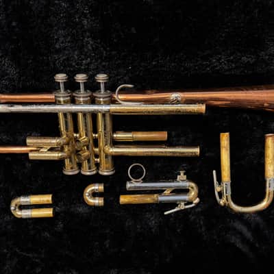 Holton 608 Super Collegiate 1958 - (Courtois-style external top-sprung pistons) Bi-metal bell with red brass stem and nickel flare and yellow brass body with nickel accents image 7