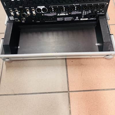 Allen & Heath QU-16 16-Channel Digital Mixer 2013 - Present - Black image 2