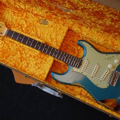 Fender Custom SHop '61 Stratocaster Heavy Relic Aged Ocean Turquoise over 3CS image 8