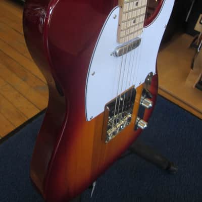 Amati Tele-Style Single Coil Electric Guitar Cherry Sunburst w/ Gig Bag 30TCHG image 15