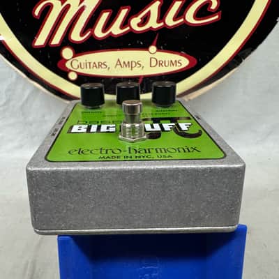 Electro-Harmonix Bass Big Muff Pi π Bass Fuzz Distortion Pedal image 3