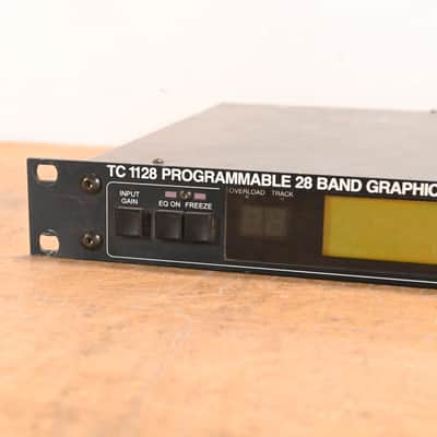 TC Electronic TC 1128 Programmable 28-Band Graphic EQ/Spectrum Analyzer CG01VQ4 image 4