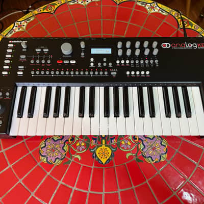 Elektron Analog Keys Synth and Sequencer!