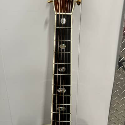 Martin J-40 Standard Jumbo Acoustic Guitar image 5