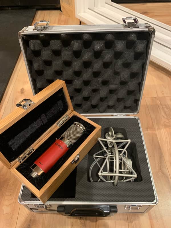 Avantone Pro CK-6 Large Diaphragm Cardioid Condenser Microphone 2011 - Present - Red image 1