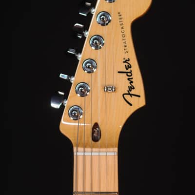 Fender Standard Stratocaster, Maple FB, Olympic White image 9