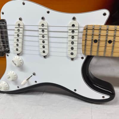 Fender American Standard Stratocaster Guitar 1993 - Brown Sunburst / Maple Neck image 5