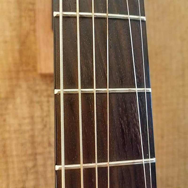 Yamaha DW-7 Dreadnought Acoustic Guitar Natural w/ Hardshell Case