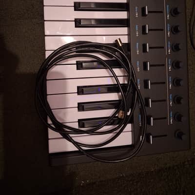 Arturia KeyLab Essential 49 MkIII MIDI Controller 2023 - Present - Black image 5
