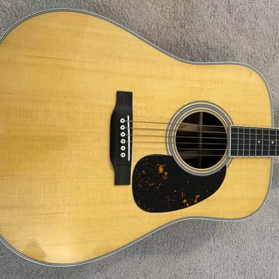 Martin D-35 2023 with K&K - Near mint image 4
