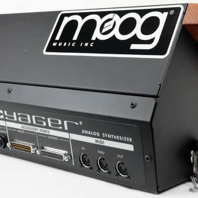 MOOG Voyager RME Analoger Synthesizer Rack + Holz + Wie Neu + OVP + Garantie image 9