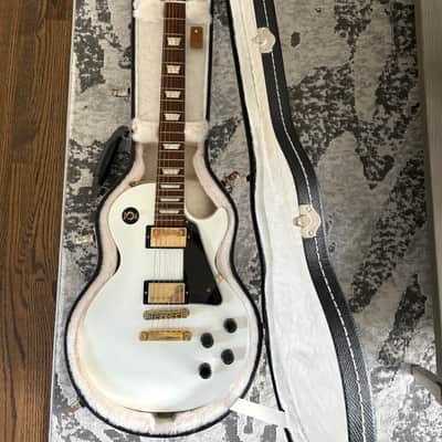 2009 Gibson Les Paul Studio -Alpine White with Ebony Fretboard and