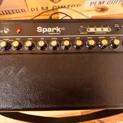 Positive Grid Spark 40 40-Watt 2x4" Modeling Guitar Combo 2020 - Present - Black image 3