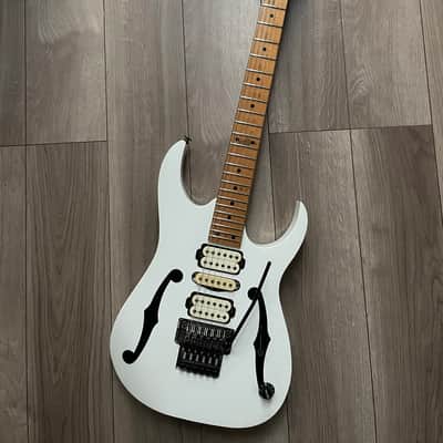 Ibanez PGM300 Paul Gilbert Signature with Lo-Pro Edge Tremolo 1991
