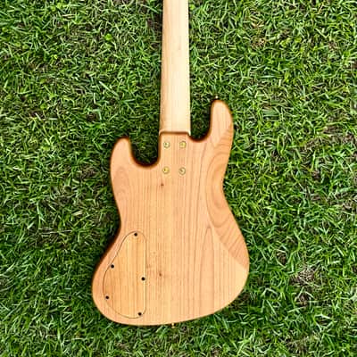 MG Bass JB1 2026 - Natural satin image 5