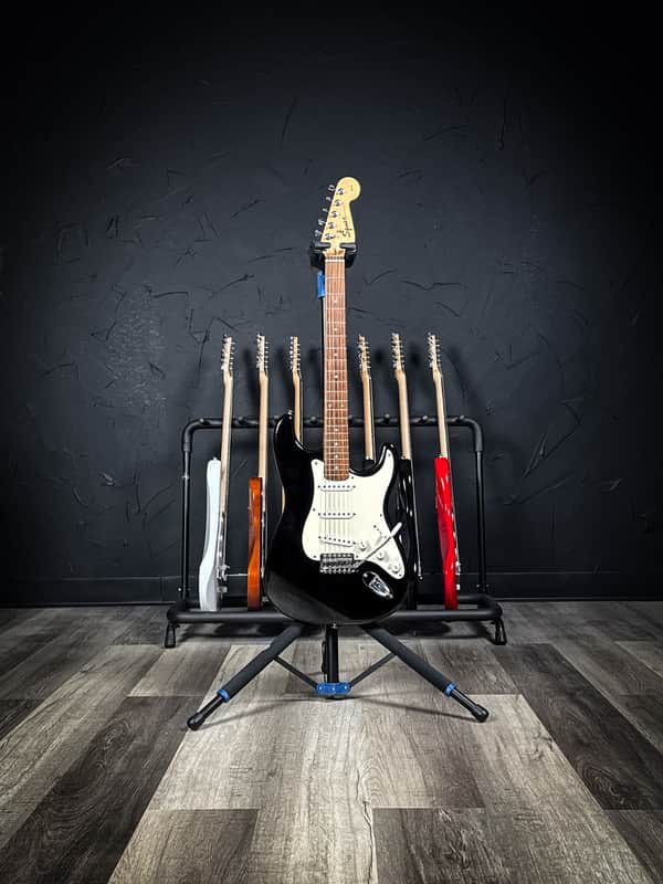 Squier Affinity Stratocaster SSS - Black image 1