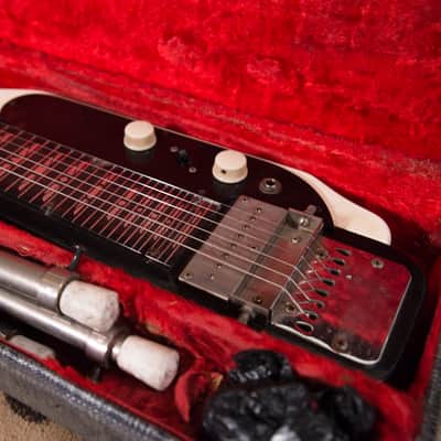 Supro Jet Airliner Lap Steel Console 8 Tuxedo 1960s owned by Chris Shiflett image 7