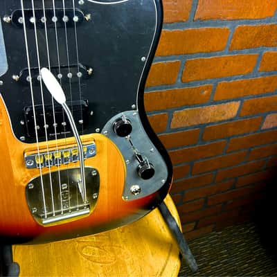 Woodcraft Electric Guitars Bobcat Custom Three tone burst relic with Mastery Tremolo image 2