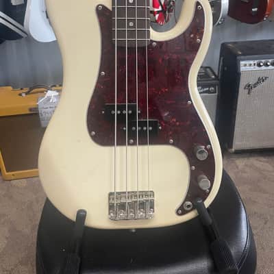 USED - SQUIER Classic Vibe '60s Precision Bass 2019 - Present - Olympic White image 2