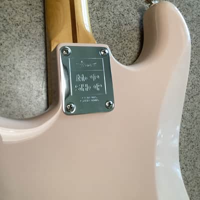 Fender Stratocaster 2018 - Shell Pink image 3