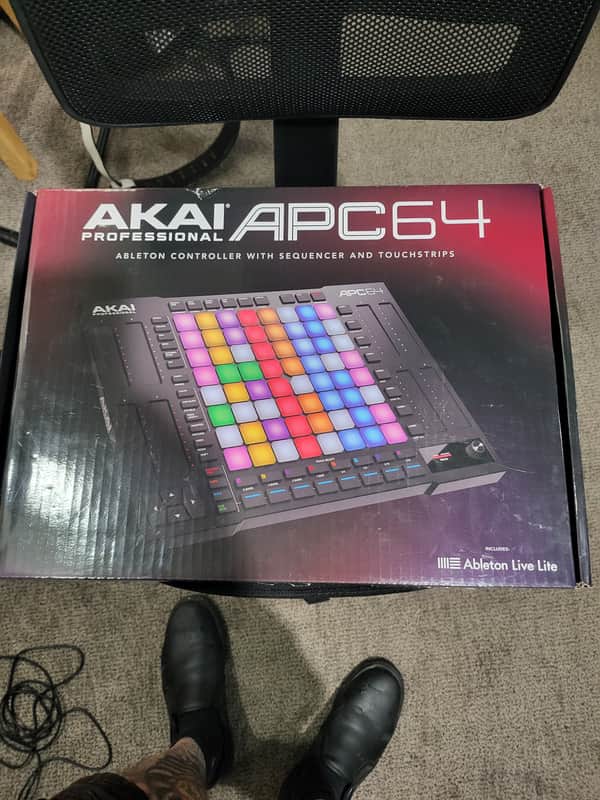 Akai APC64 MIDI Controller 2023 - Present - Black imagen 1