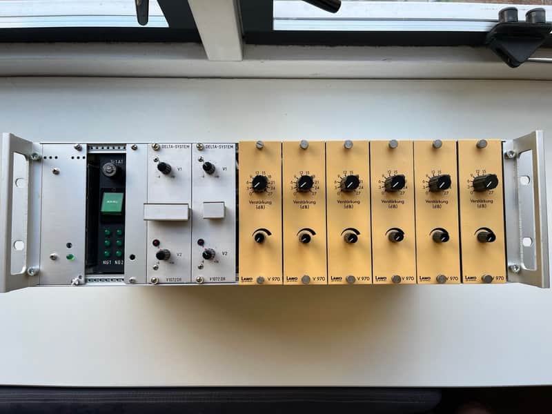 Vintage studio amplifiers LAWO and Delta in 19" rack image 1