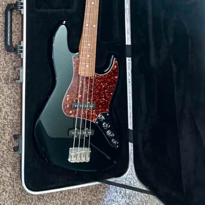 2003 Fender Deluxe Active Jazz Bass electric guitar skb hardshell case image 21