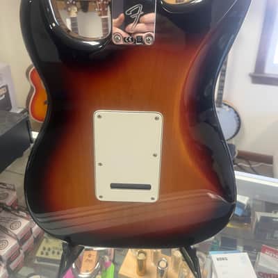 Fender Player Stratocaster HSS with Maple Fretboard  - Present - 3-Color Sunburst image 8