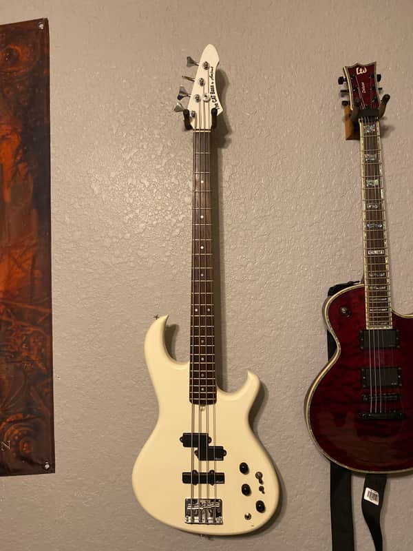 AriaPro 2 The Cat Bass 1981 - Gloss White image 1