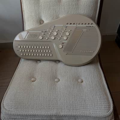 Suzuki OM-100 Omnichord 1989 - Beige image 2