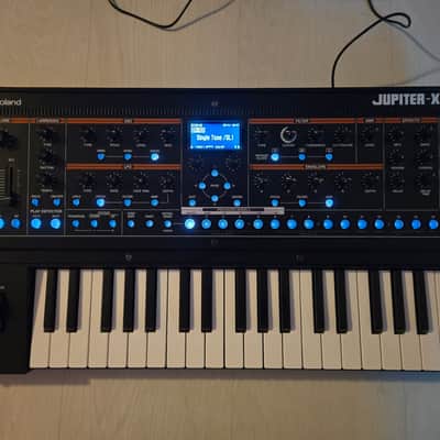 Roland Jupiter-Xm 37-Key Synthesizer 2019 - Present - Black