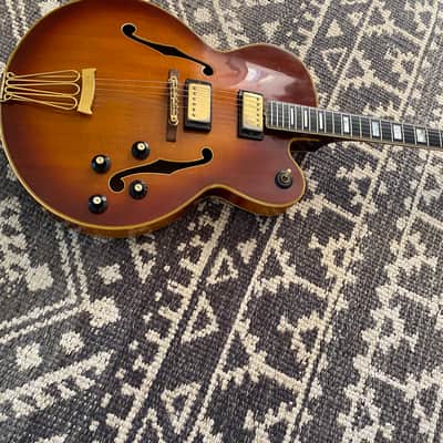Gibson Byrdland 1970 - sunburst image 2