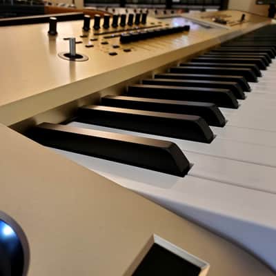 CERTIFIED!!! KORG KRONOS 2 88 SUPER RARE GOLD EDITION IN AMAZING CONDITION!!! image 10