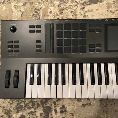 Akai Pro MPC Key 61 Production Synthesizer image 13
