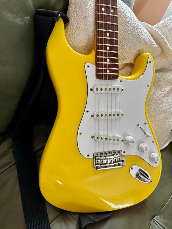 Fender Powerhouse Stratocaster - Graffiti Yellow - Modified