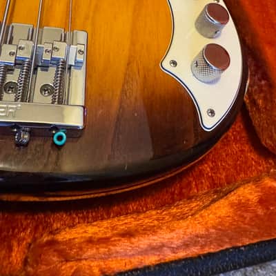 Fender American Deluxe Dimension Bass V 2014 - 2016 - Violin Burst image 4