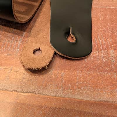 Levy's Guitar Strap Black Leather 2.5" Excellent Condition! image 3