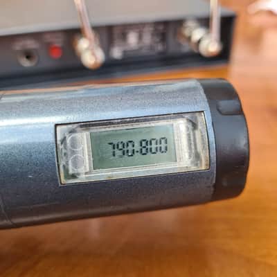 Sennheiser True Diversity Receiver EK100 +Handheld skm100 image 17