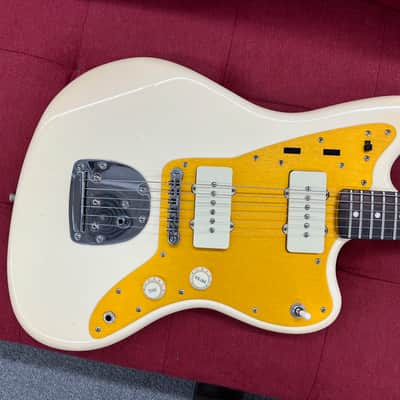 Squier J Mascis Jazzmaster with Rosewood Fretboard 2017 - Vintage White image 2