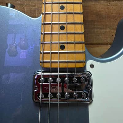 Fender 75th Anni. American Professional Classic Cabronita Telecaster (Pre-Owned) - Ice Blue MEtallic w/ Case image 11