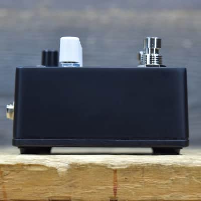 Electro-Harmonix Oceans 12 Dual Independent Stereo Reverb Engines Effect Pedal image 6