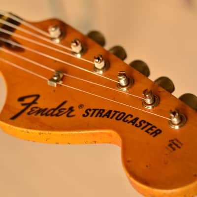 American Fender Stratocaster Relic Nitro Lil Bad Azz Blue Sparkle SSS-CS 69's image 12