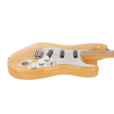 Used Fender Classic Series '70s Stratocaster Natural 2002 image 4