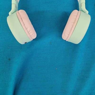 Merkury Innovations Symph Z Wireless Bluetooth Headphones image 7